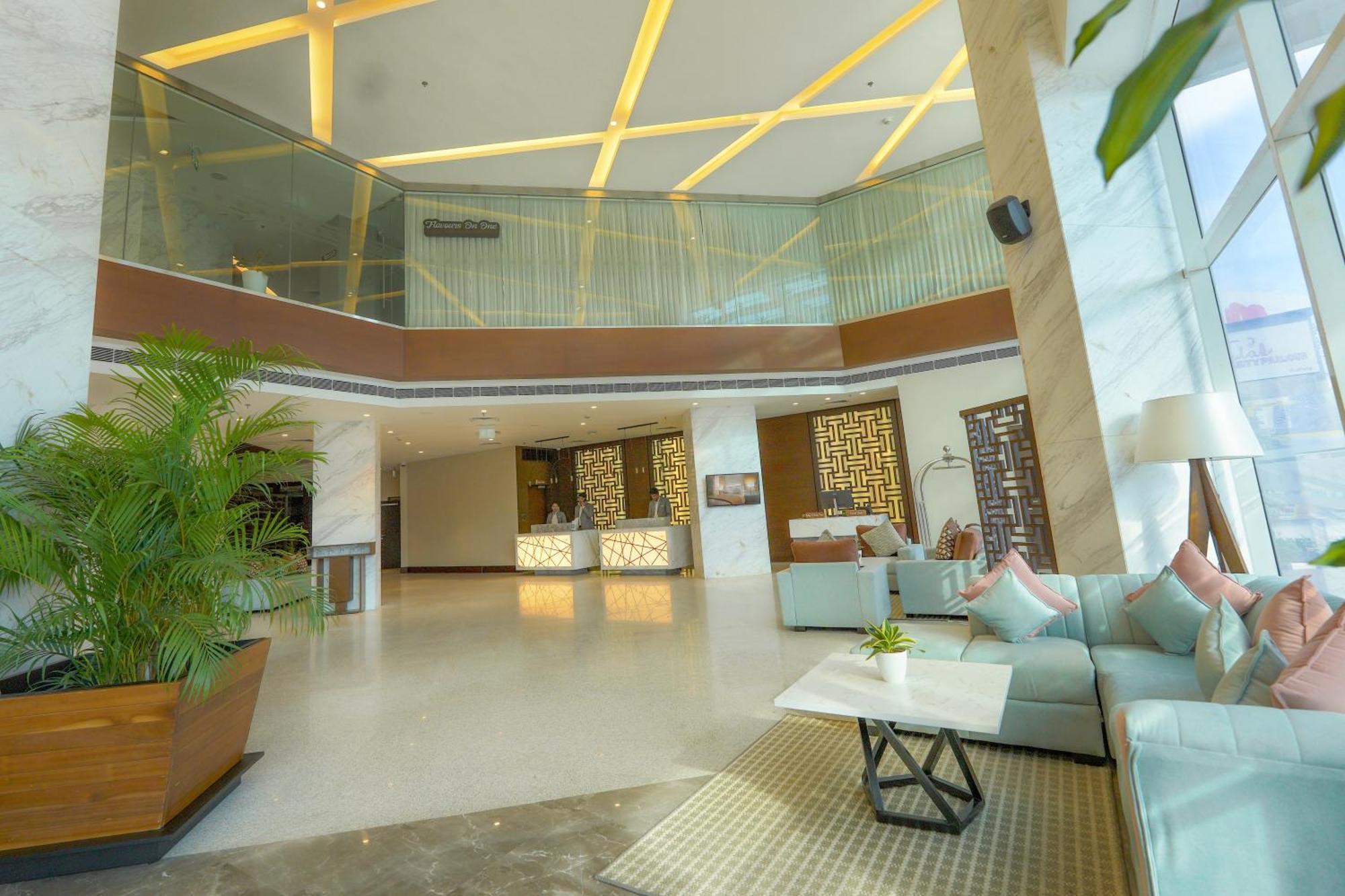 Gokulam Grand Trivandrum Thiruvananthapuram Екстериор снимка
