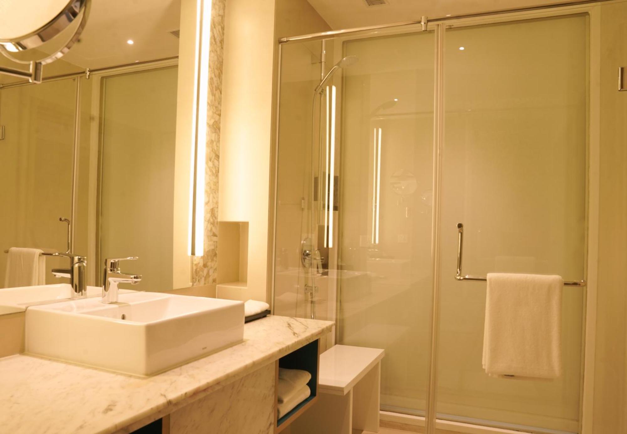 Gokulam Grand Trivandrum Thiruvananthapuram Екстериор снимка
